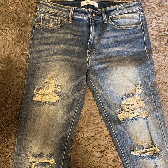 ❌SOLD❌ Kancan High Rise Skinnies - Picture 2 of 4